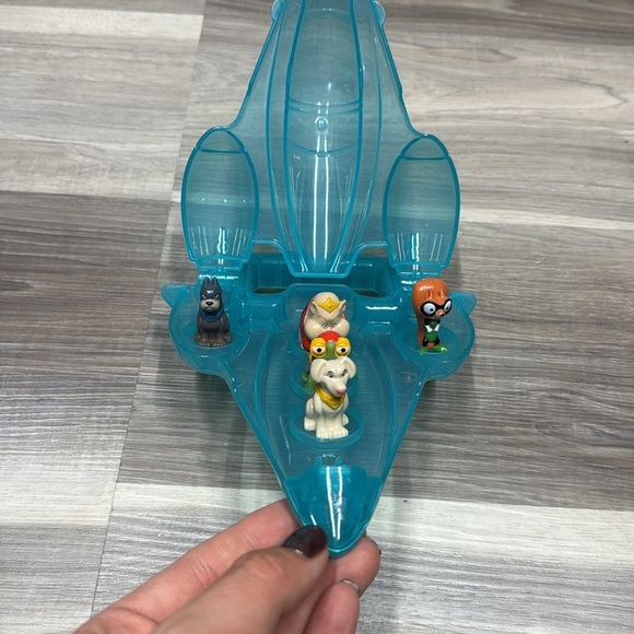 🚩 Fisher Price DC League of Super Pets Toy Figures Multi Pack Play Set Jet Case - Picture 5 of 8